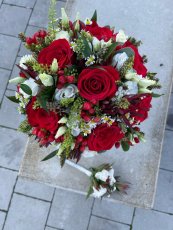 Svadobná kytica - Red Roses